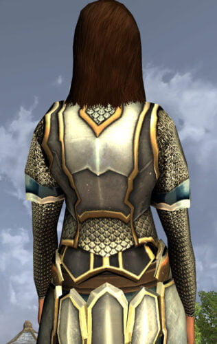 Chestplate of Crystal Resolve - back view